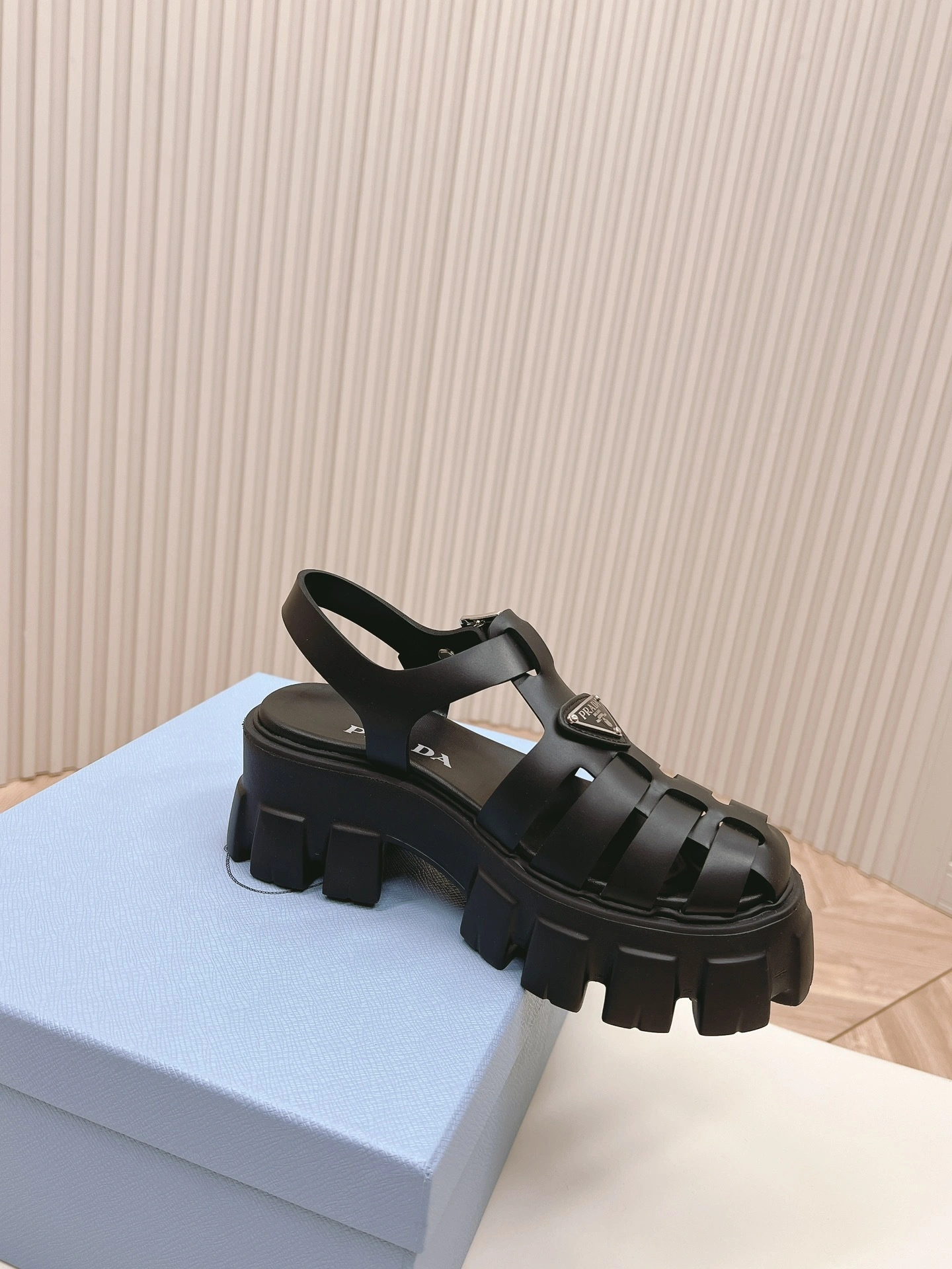 &COCO--- Pr141 1X853M_3LKK_F0002_F_DD55 1X853M_3LKK_F0002_F_055 Thick soles：5.5cm item:D-X062E2007W